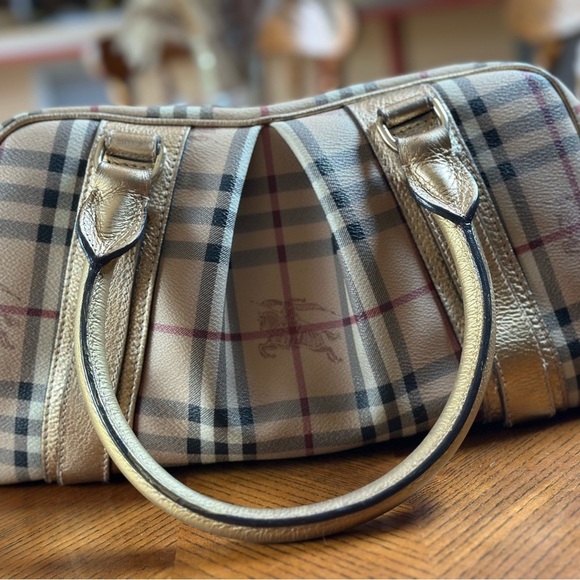 Burberry Haymarket Check PVC Leather with Gold Accents & COA - Picture 7 of 10